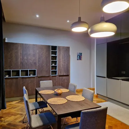 Apartment Riverside Retreat On Parkowa