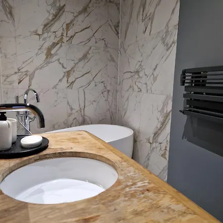 Apartment Riverside Retreat On Parkowa Breslau