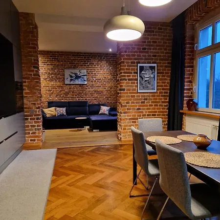 Riverside Retreat On Parkowa Апартаменти Вроцлав