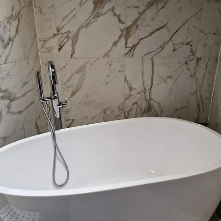 Riverside Retreat On Parkowa Breslau