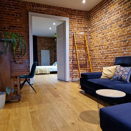 Riverside Retreat On Parkowa Apartament