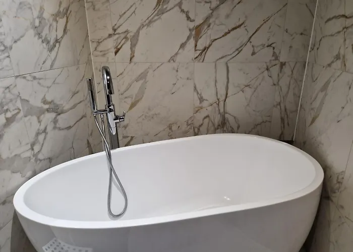 Riverside Retreat On Parkowa Wrocław